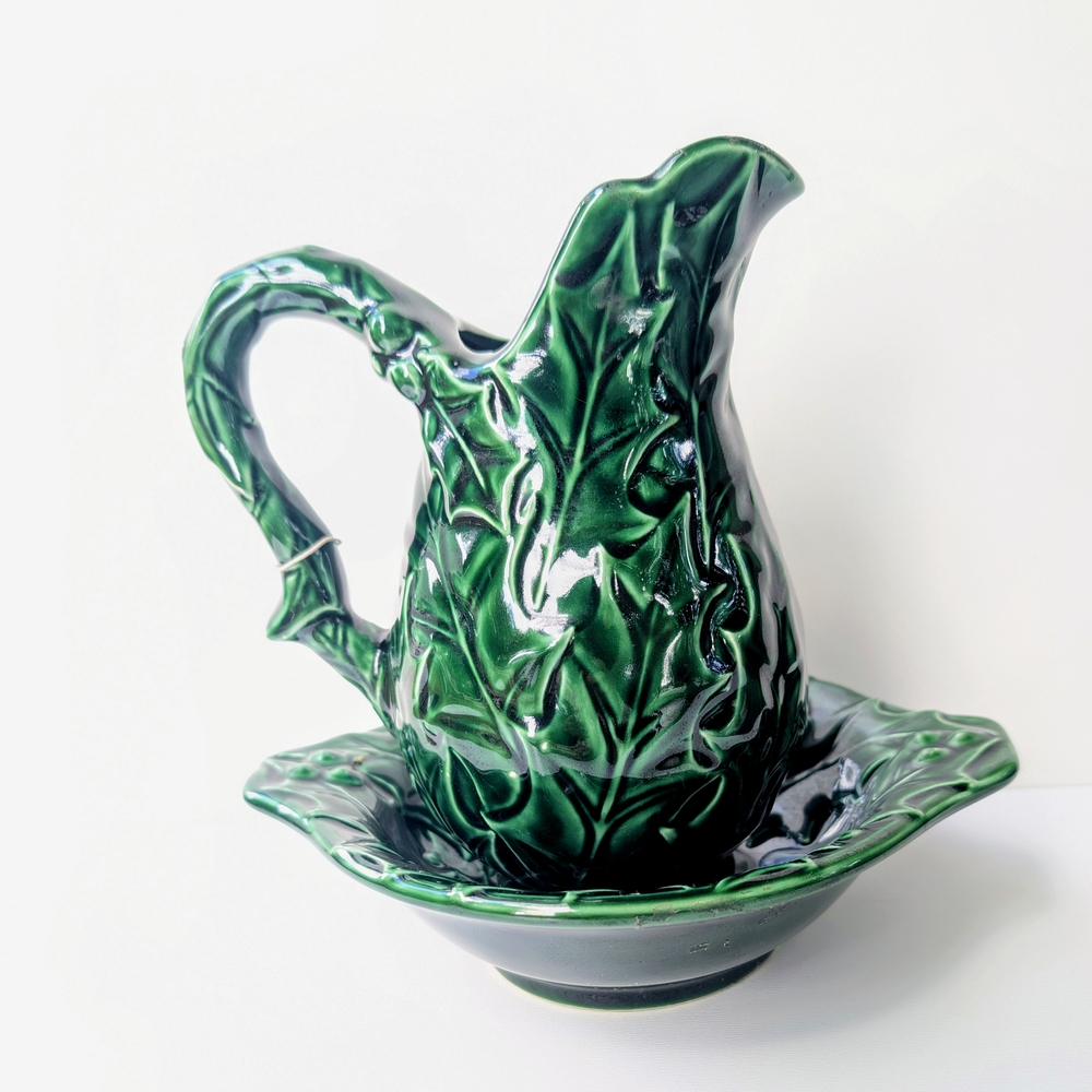 Elegant Vintage Green Ceramic Holly Gravy Boat Pitcher and Bowl‎ Set Leaves